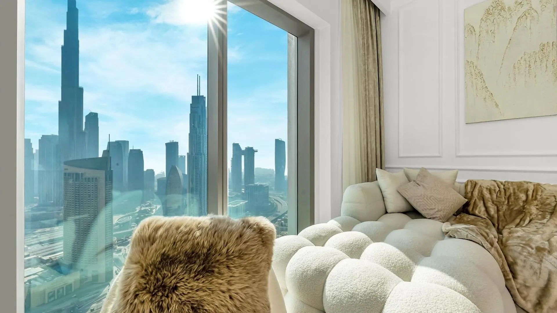 Chic 4 Bedroom Apartment I Burj Khalifa & Fountain Views I Direct Access To Dubai Mall I Free Gym, Pool, Parking Wi-Fi And Ps5 I By Skyline Serenity