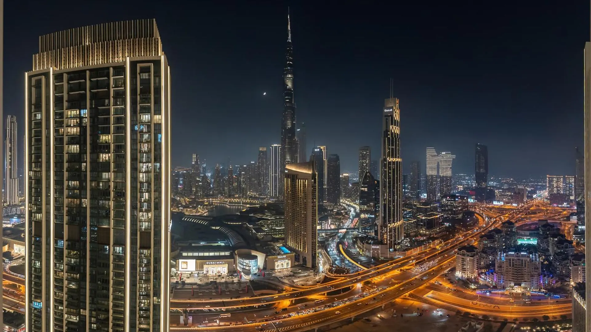 Chic 4 Bedroom Apartment I Burj Khalifa & Fountain Views I Direct Access To Dubai Mall I Free Gym, Pool, Parking Wi-Fi And Ps5 I By Skyline Serenity United Arab Emirates