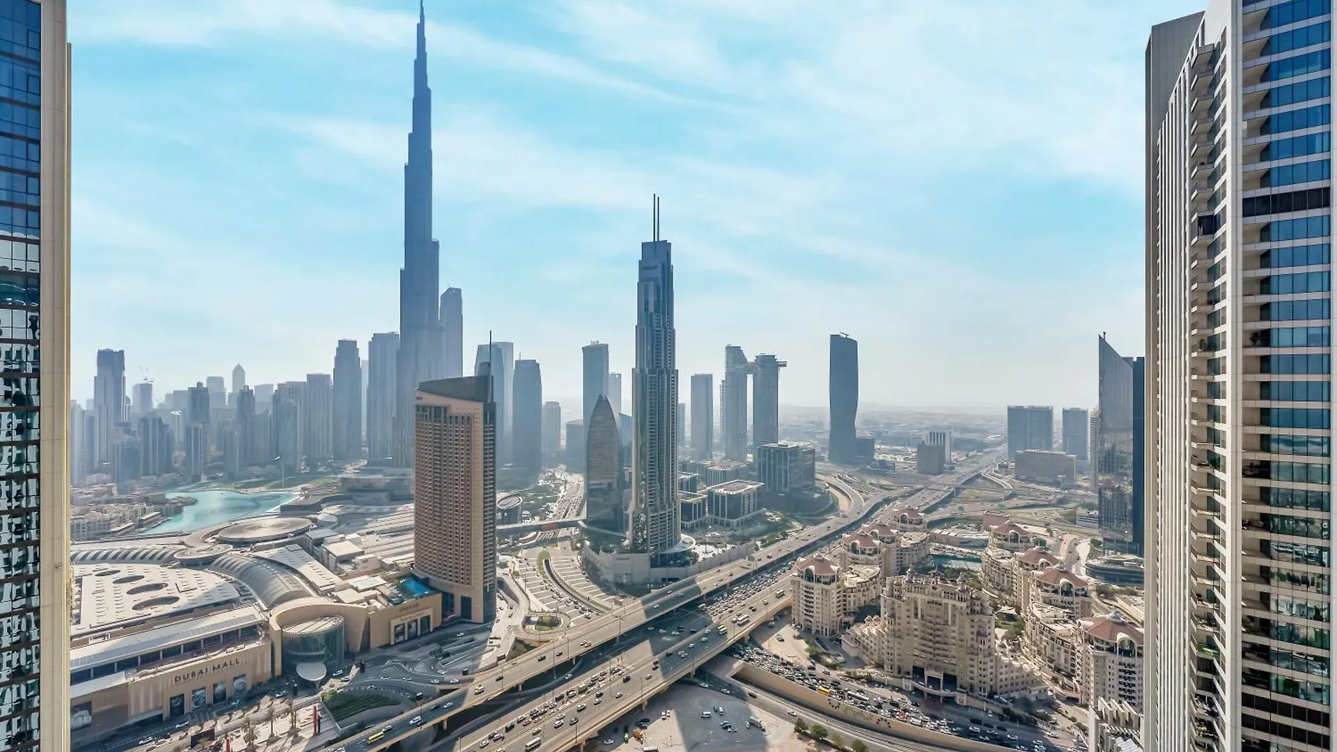 Chic 4 Bedroom Apartment I Burj Khalifa & Fountain Views I Direct Access To Dubai Mall I Free Gym, Pool, Parking Wi-Fi And Ps5 I By Skyline Serenity