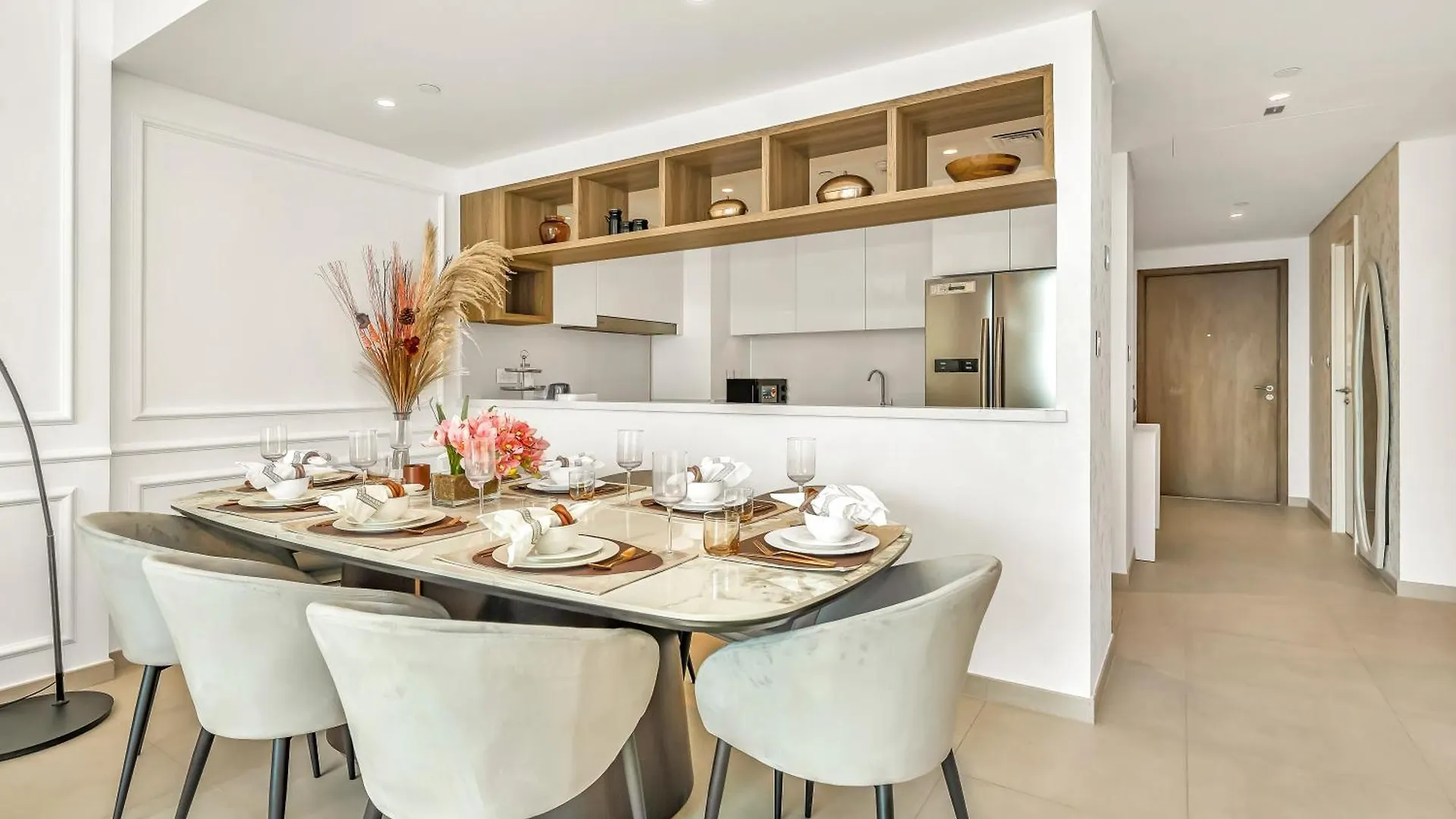 Chic 4 Bedroom Apartment I Burj Khalifa & Fountain Views I Direct Access To Dubai Mall I Free Gym, Pool, Parking Wi-Fi And Ps5 I By Skyline Serenity